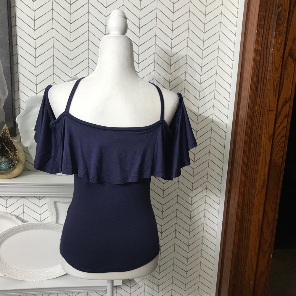 Gianni Bini open shoulder top